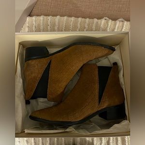 Marc Fisher Pointed Toe Booties - Size 8.5